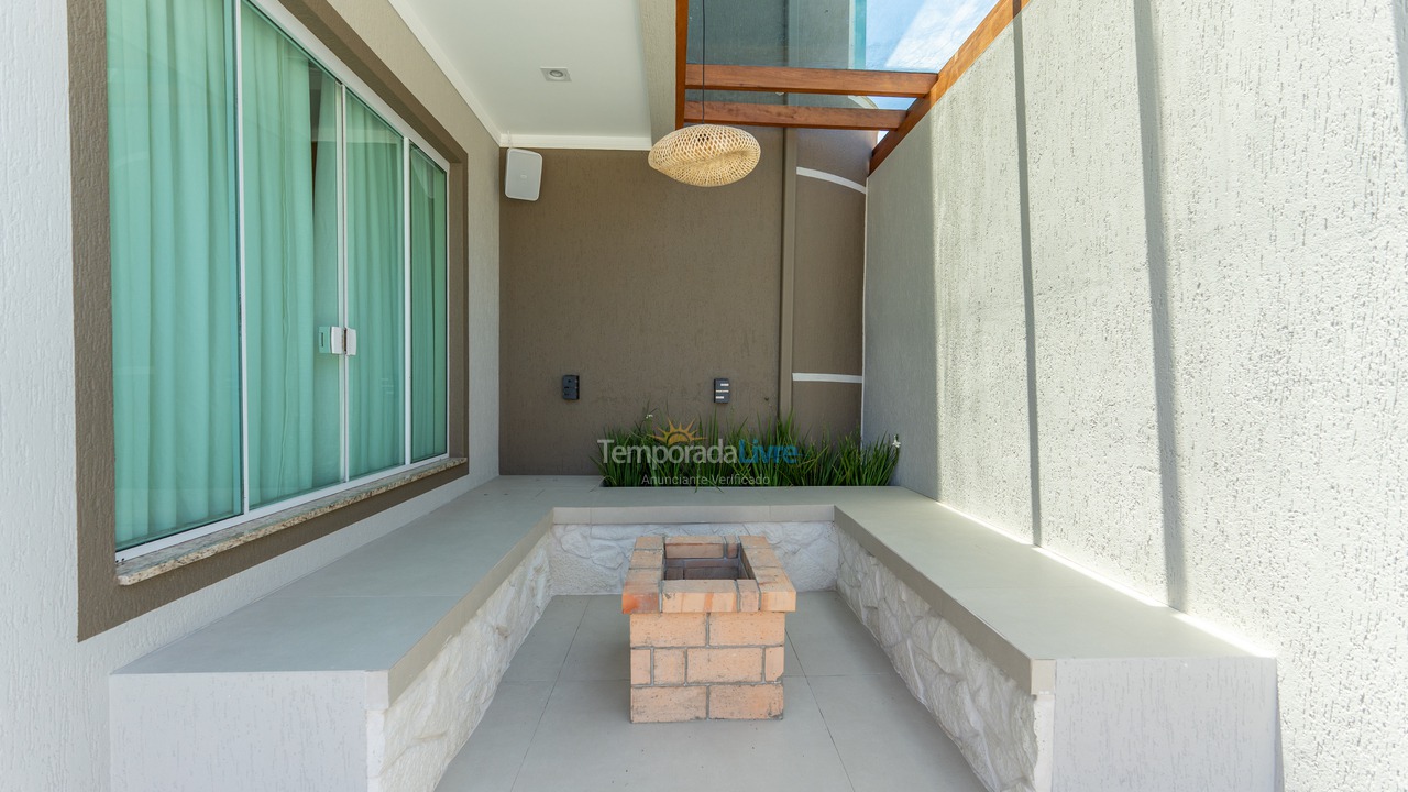 House for vacation rental in Bombinhas (Praia de Zimbros)