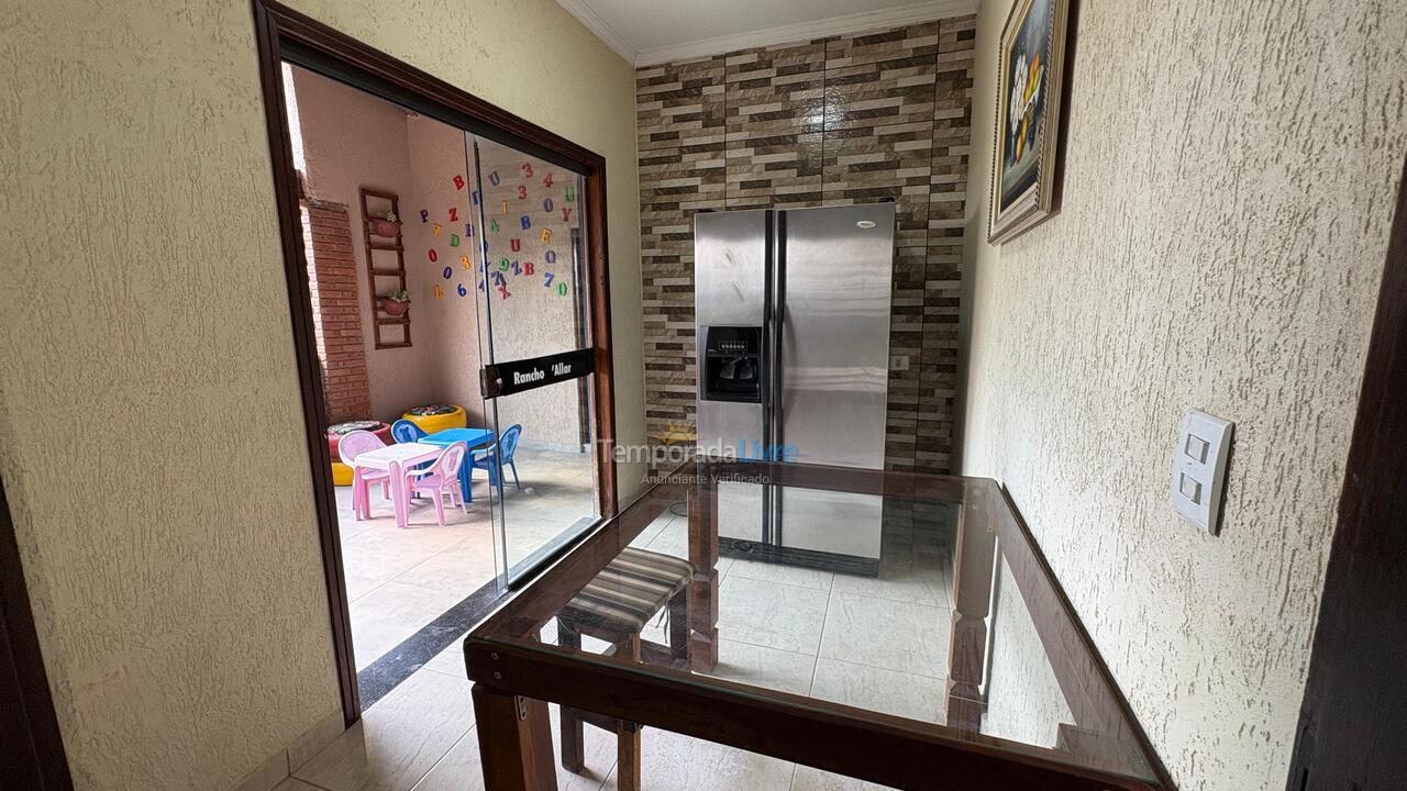 Granja para alquiler de vacaciones em Araçariguama (Aparecidinha)