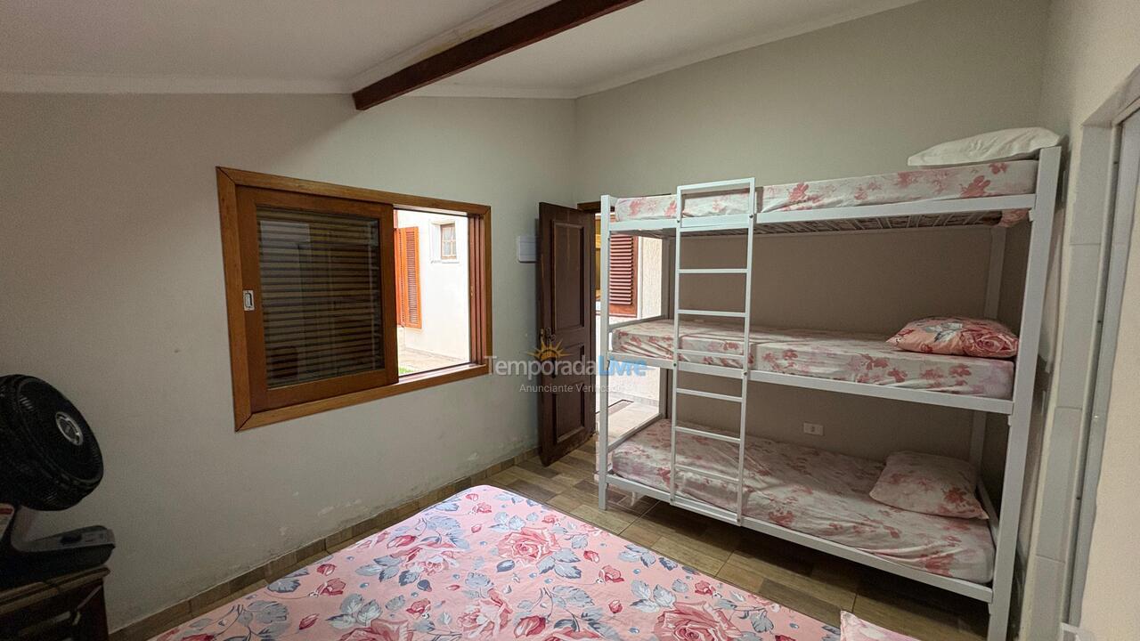 Granja para alquiler de vacaciones em Araçariguama (Aparecidinha)