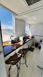 FRENTE MAR, CALCADAO CENTRAL ESQ AV ATLANTICA