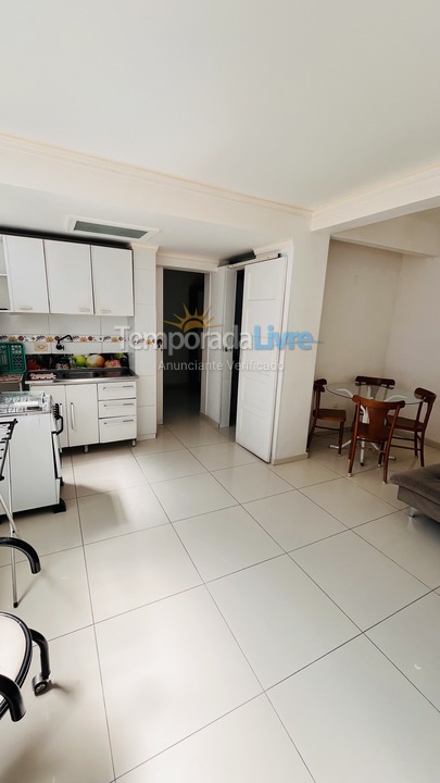 Apartamento para aluguel de temporada em Balneário Camboriú (Praia Central)