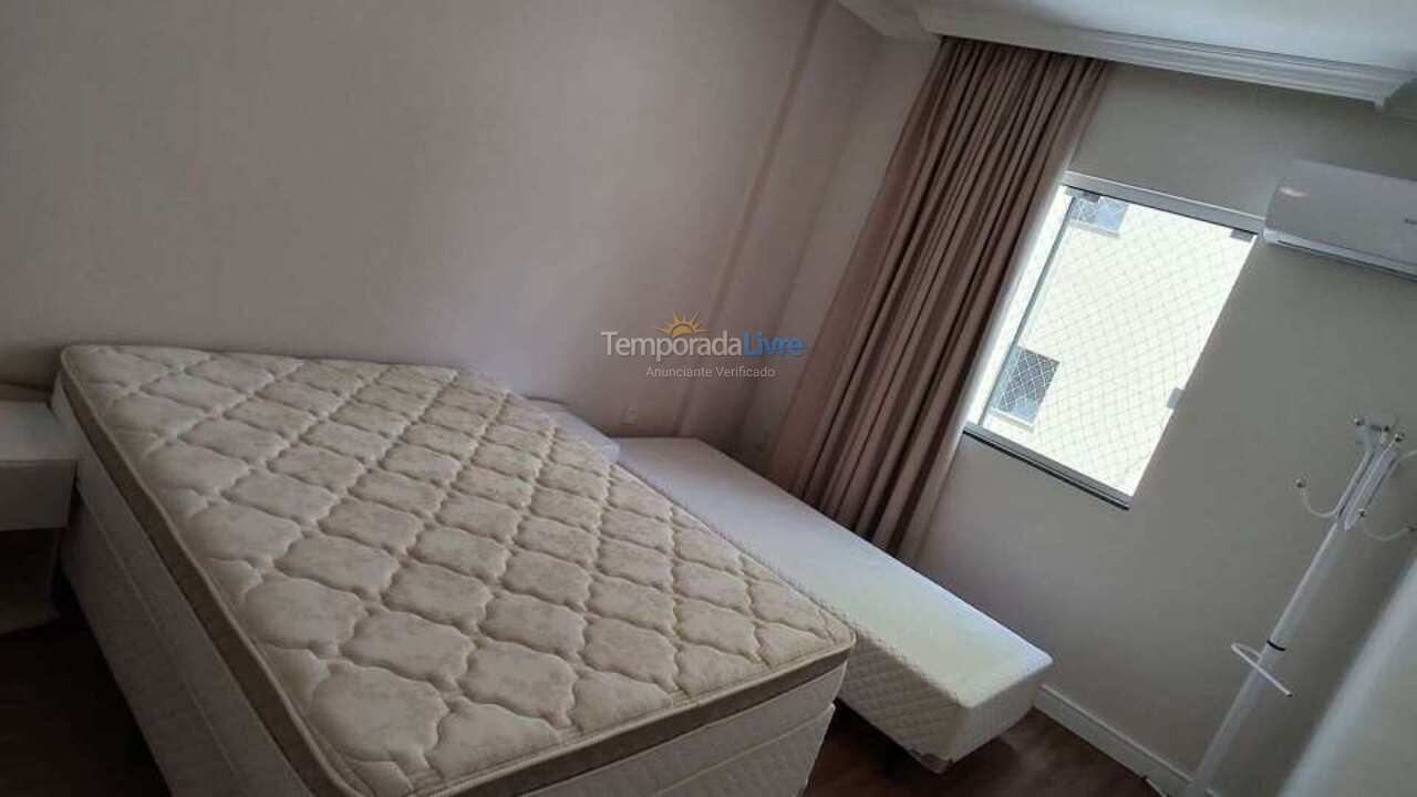 Apartamento para aluguel de temporada em Itapema (Meia Praia)