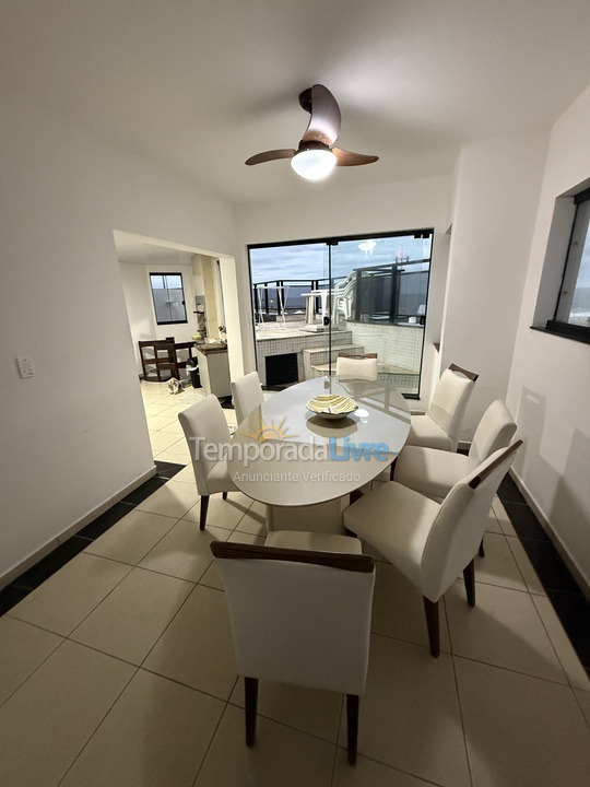 Apartamento para aluguel de temporada em Matinhos (Caiobá)