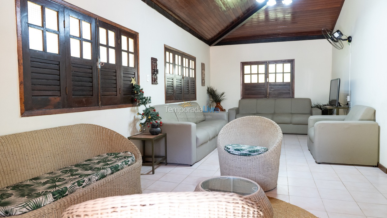 Chácara / sítio para aluguel de temporada em Camaçari (Praia de Guarajuba)