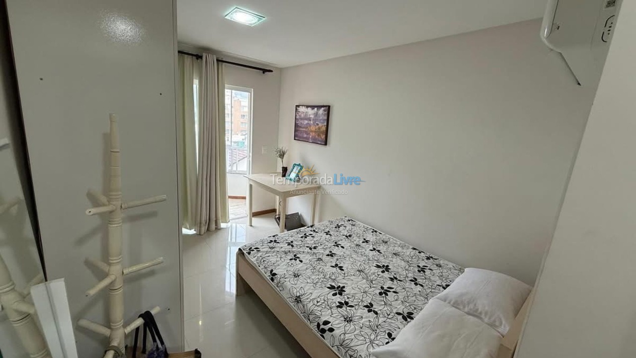 Apartment for vacation rental in Bombinhas (Praia de Bombas)