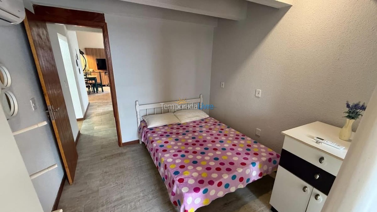 Apartment for vacation rental in Bombinhas (Praia de Bombas)