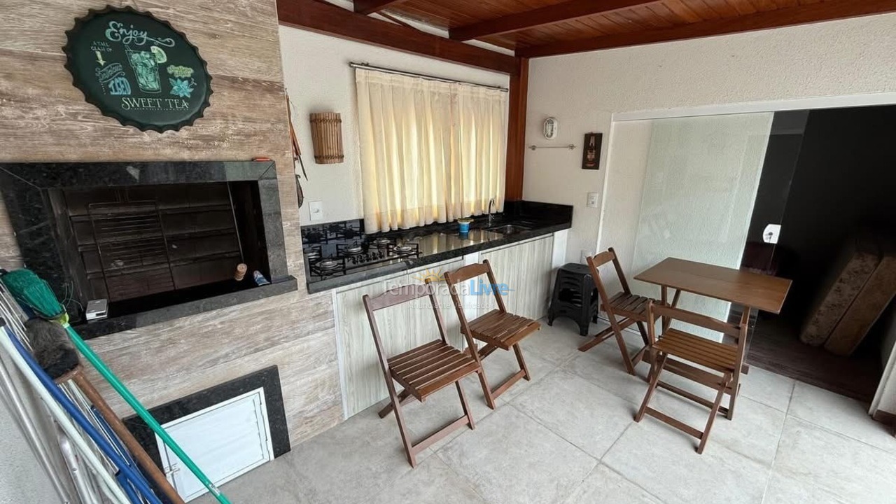 Apartment for vacation rental in Bombinhas (Praia de Bombas)