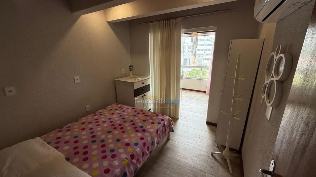 Apartment for vacation rental in Bombinhas (Praia de Bombas)