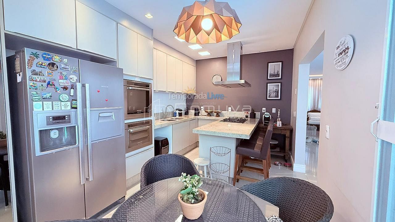 Casa para aluguel de temporada em Balneário Camboriú (Centro)