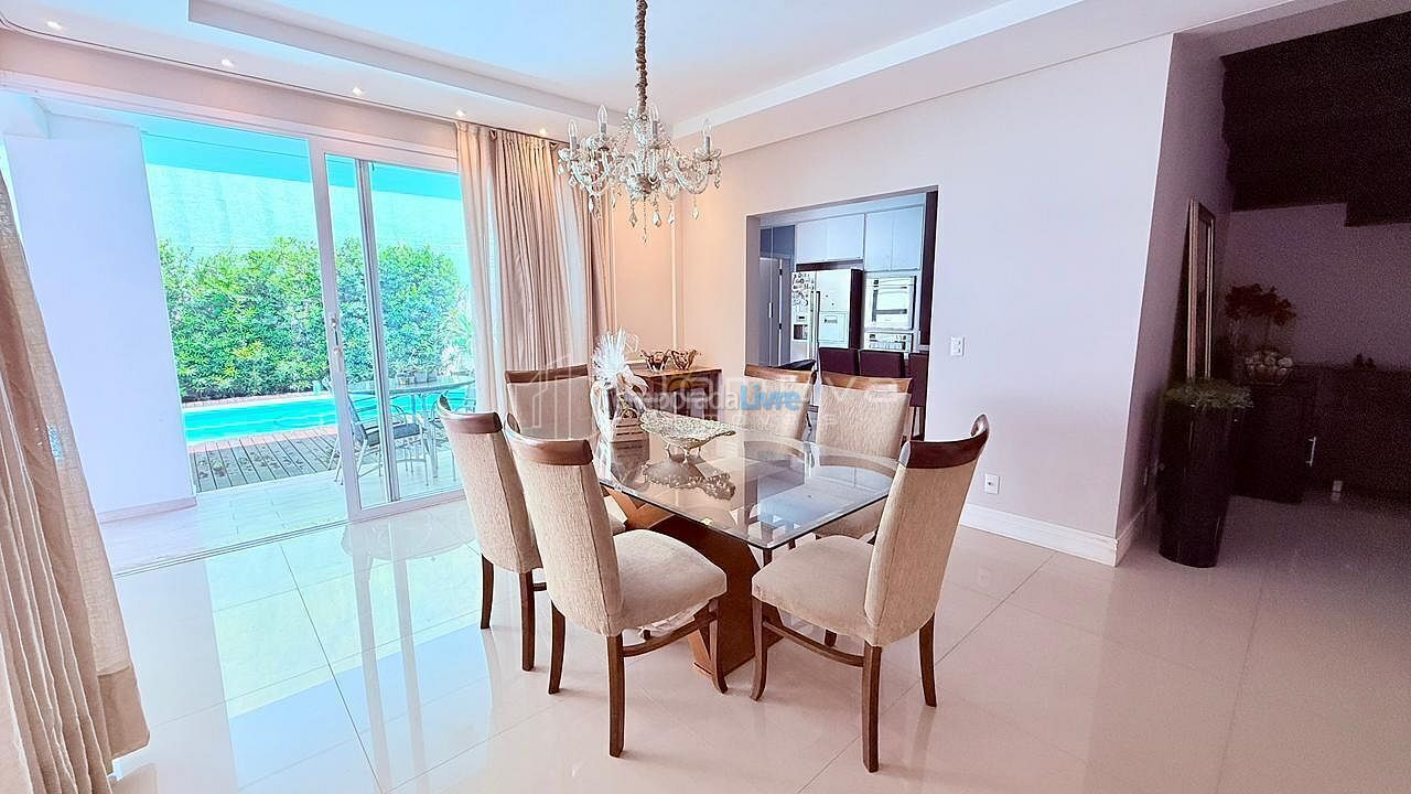 Casa para aluguel de temporada em Balneário Camboriú (Centro)