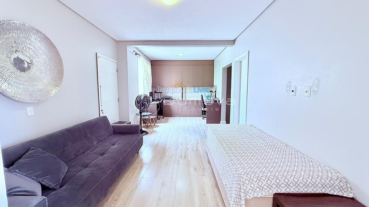 Casa para aluguel de temporada em Balneário Camboriú (Centro)