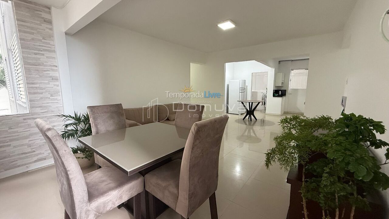 Apartamento para aluguel de temporada em Balneário Camboriú (Praia Central)