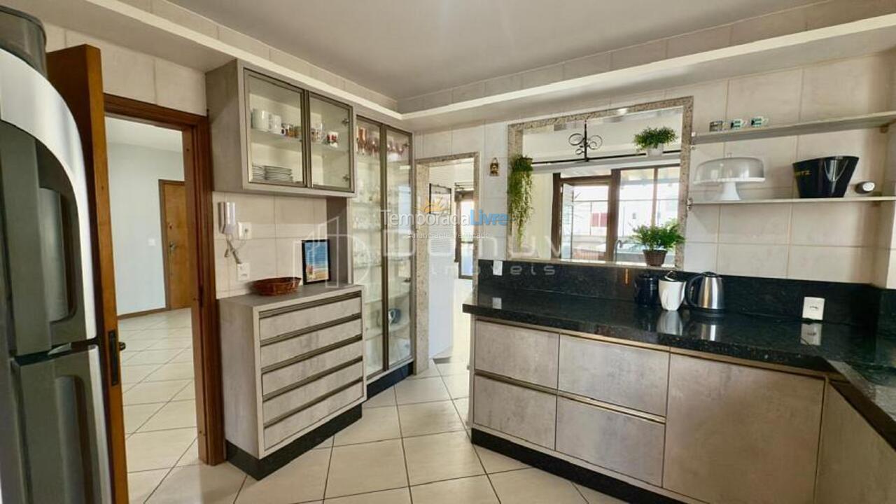 Apartamento para aluguel de temporada em Balneário Camboriú (Centro)