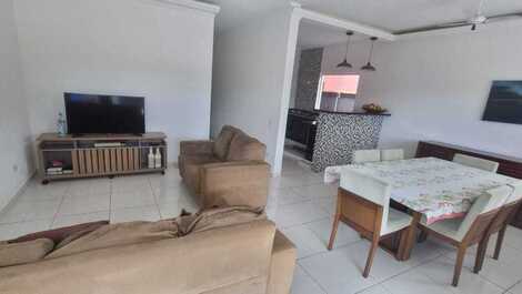 House with walking access to Lázaro beach.