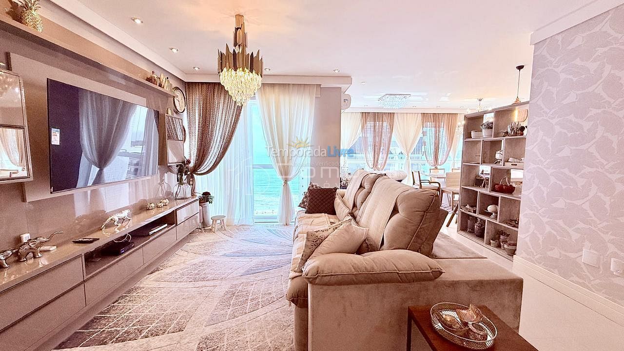 Apartamento para aluguel de temporada em Balneário Camboriú (Centro)