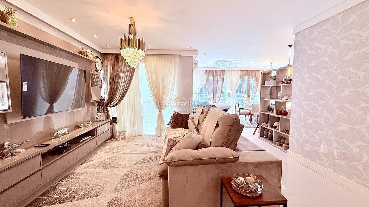 Apartamento para aluguel de temporada em Balneário Camboriú (Centro)