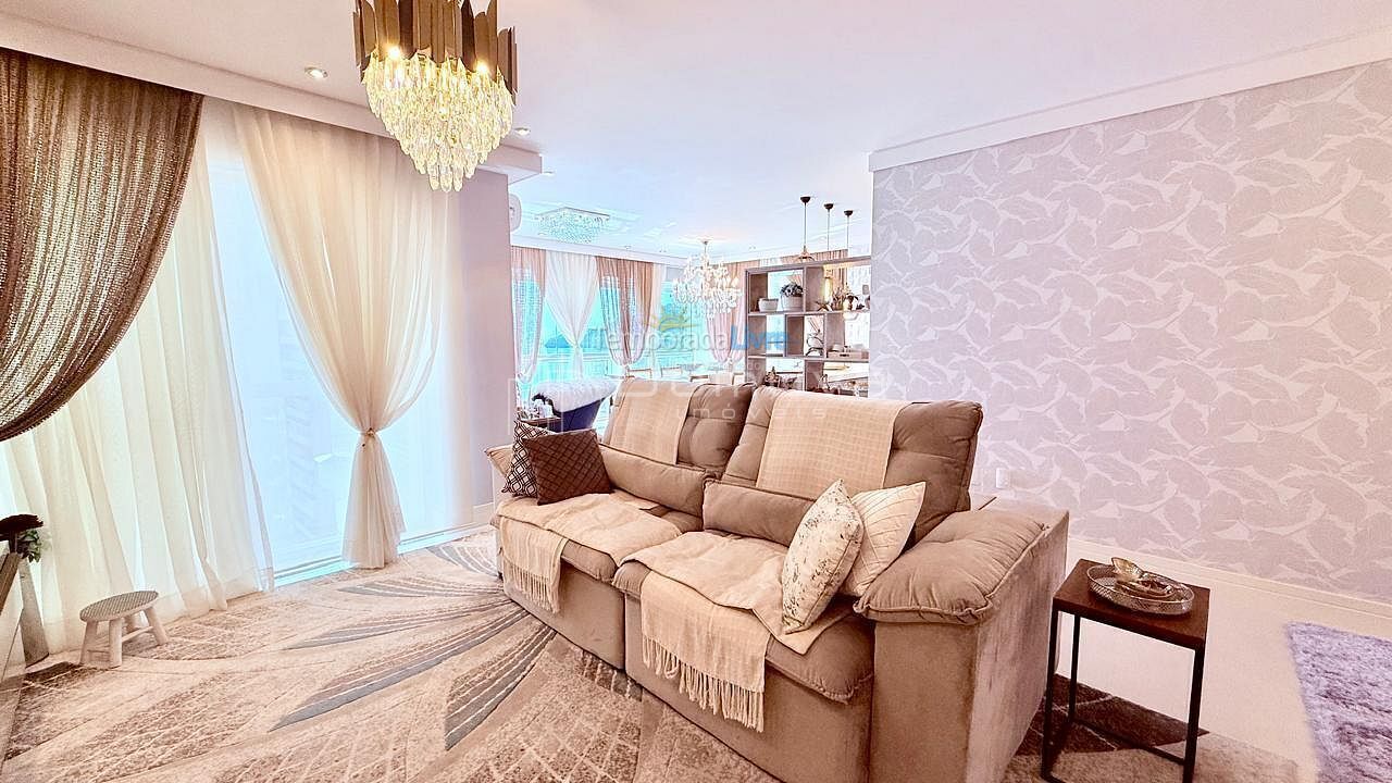 Apartamento para aluguel de temporada em Balneário Camboriú (Centro)