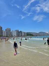 APTO EXCELENTE LOCALIZAÇÃO a 180m da PRAIA DAS ASTÚRIAS