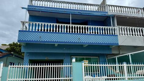 Casa no coração de Matinhos, vista p/ o mar, wifi, 30m da areia