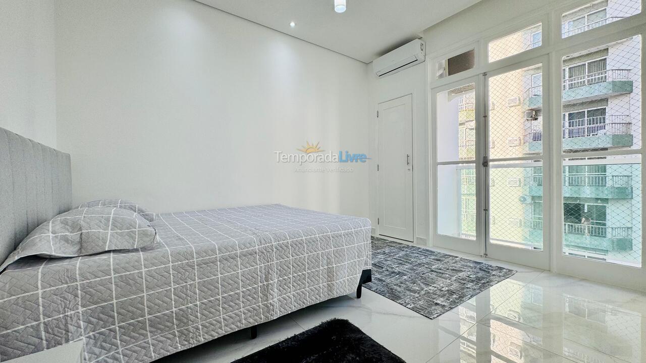 Apartamento para aluguel de temporada em Guarujá (Pitangueiras)