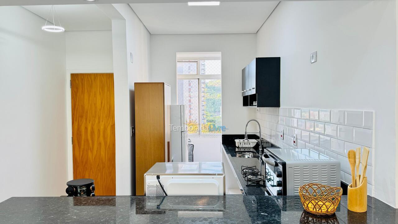 Apartamento para aluguel de temporada em Guarujá (Pitangueiras)