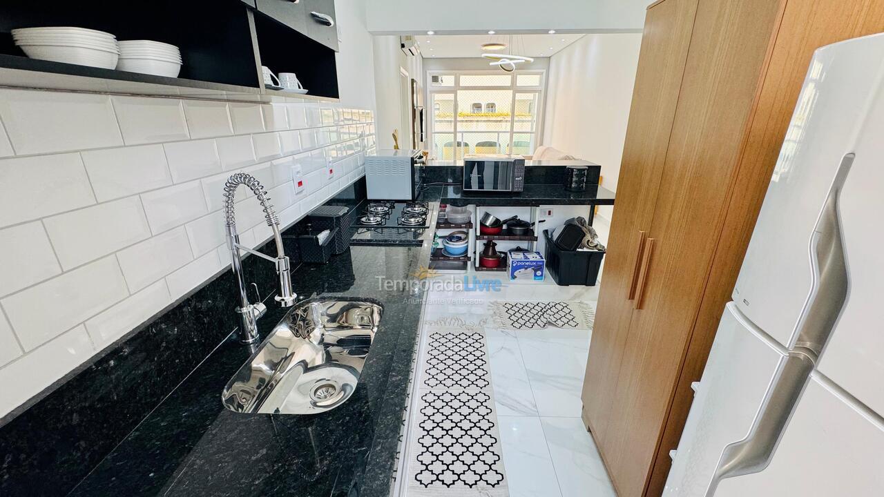 Apartamento para aluguel de temporada em Guarujá (Pitangueiras)