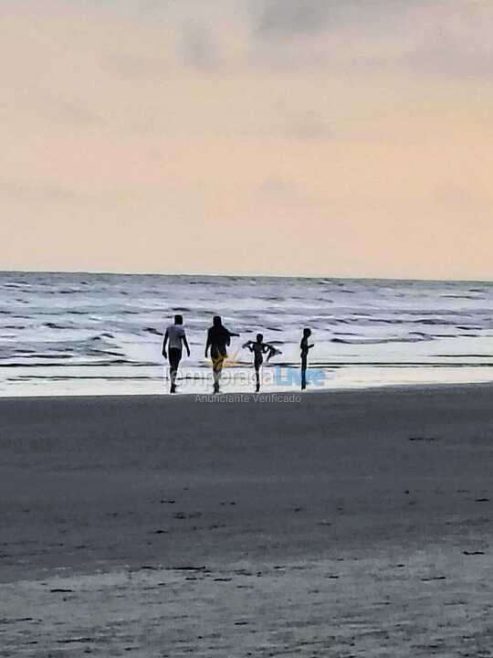 Apartamento para aluguel de temporada em Praia Grande (Caiçara Jardim Real)