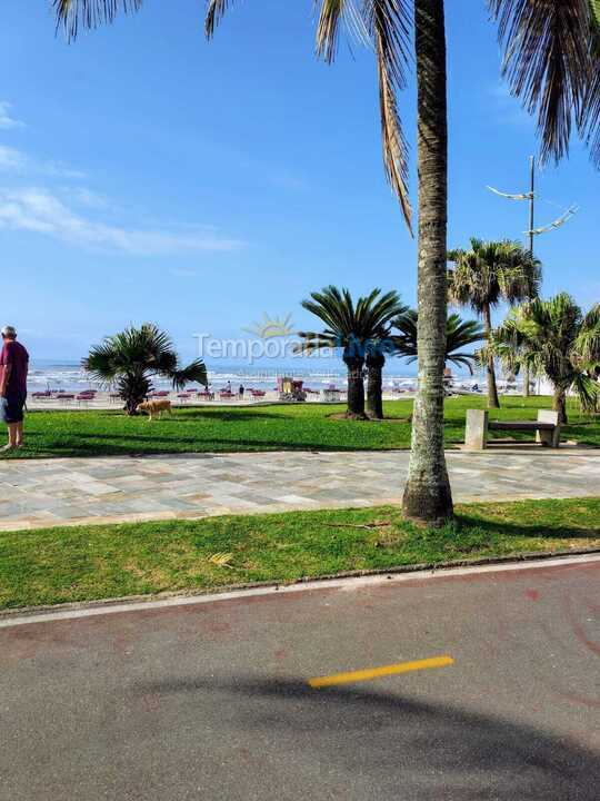 Apartamento para aluguel de temporada em Praia Grande (Caiçara Jardim Real)