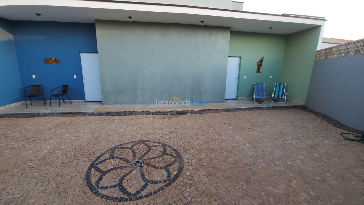 Casa para aluguel de temporada em Brotas (Santa Cecilia Ii)