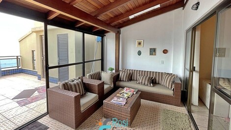 Apartamento frente al mar con piscina y 4 suites – Meia Praia/SC