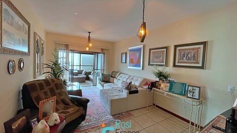 Apartamento frente al mar con piscina y 4 suites – Meia Praia/SC