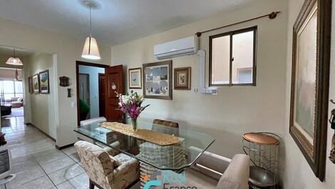 Apartamento frente al mar con piscina y 4 suites – Meia Praia/SC
