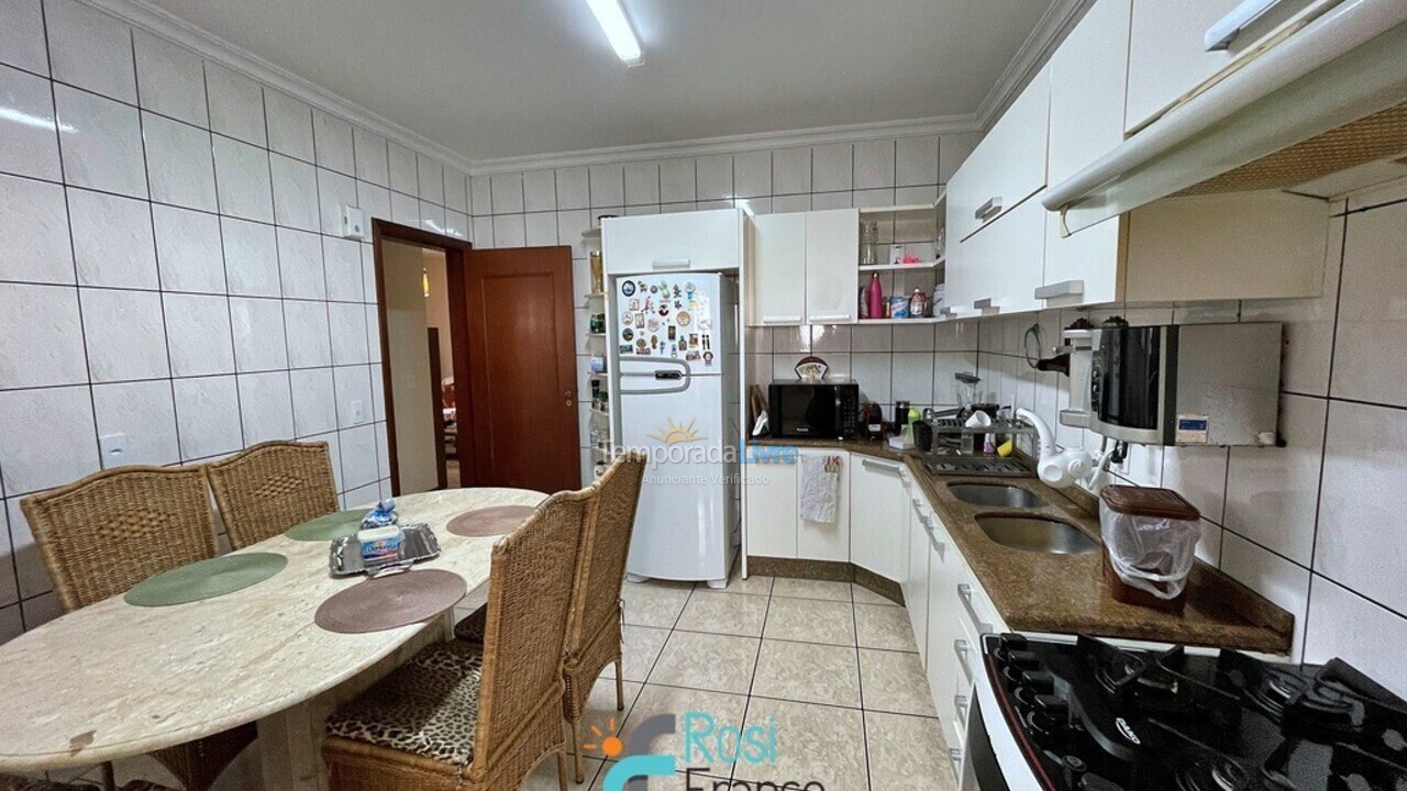 Apartamento para alquiler de vacaciones em Itapema (Meia Praia Frente Mar)