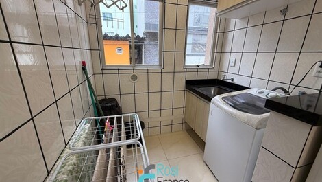 Apartamento de 3 habitaciones con vista al mar en Meia Praia, SC