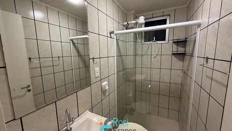 Apartamento de 3 habitaciones con vista al mar en Meia Praia, SC