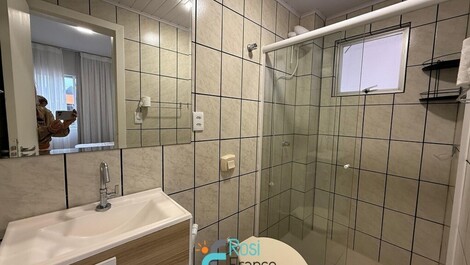 Apartamento de 3 habitaciones con vista al mar en Meia Praia, SC