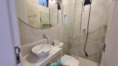 Beachfront apartment with 3 bedrooms in Meia Praia, SC