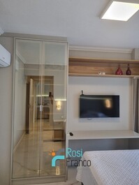Beachfront apartment with 3 bedrooms in Meia Praia, SC