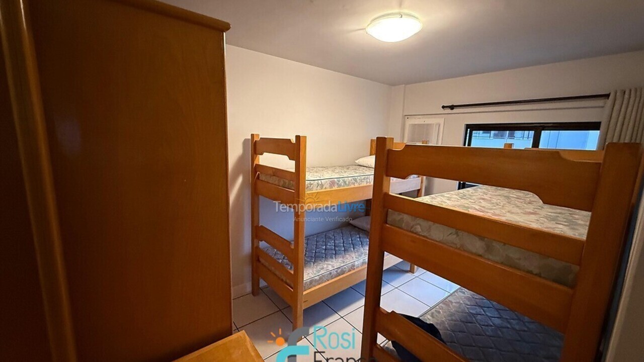 Apartamento para aluguel de temporada em Itapema (Meia Praia)