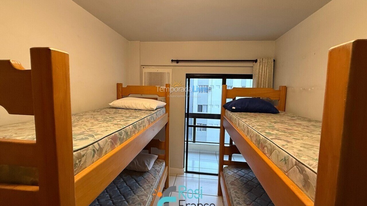 Apartamento para aluguel de temporada em Itapema (Meia Praia)