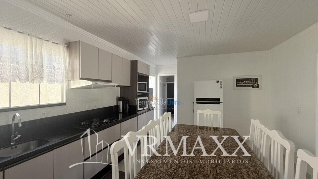 Casa para alquiler de vacaciones em Bombinhas (Sertãozinho)