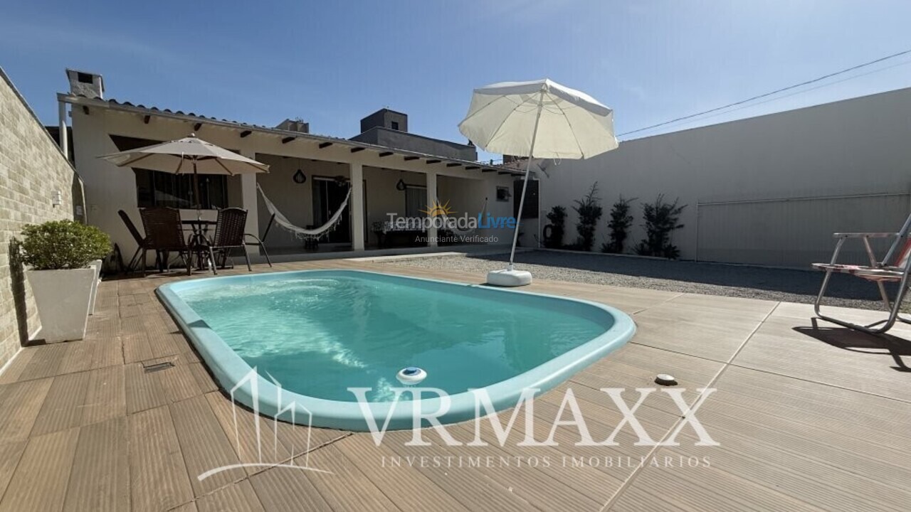 Casa para alquiler de vacaciones em Bombinhas (Sertãozinho)