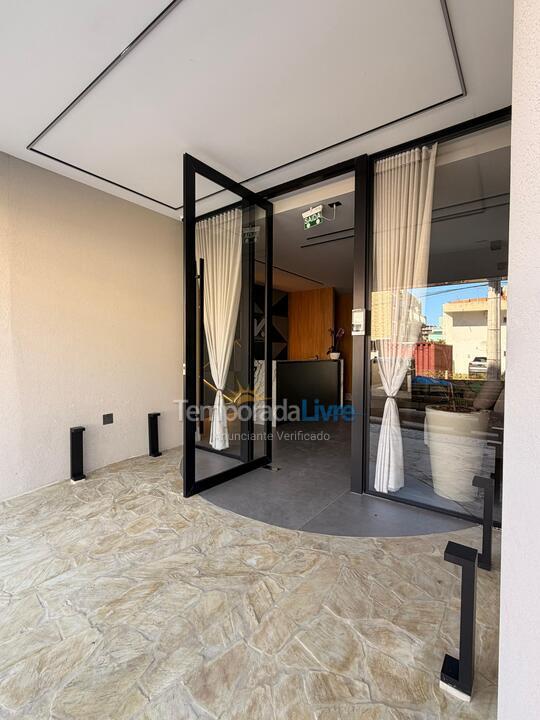 Apartamento para alquiler de vacaciones em Bombinhas (Praia de Bombas)