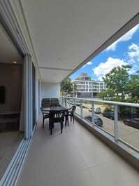 SEASONAL RENTAL: JURERÊ, 2 BEDROOMS (1 SUITE)