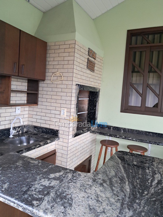 House for vacation rental in Bombinhas (Praia de Zimbros)