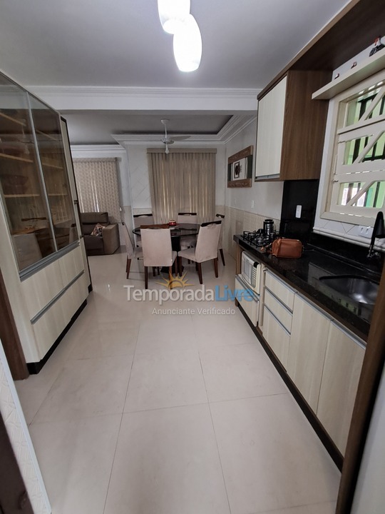 House for vacation rental in Bombinhas (Praia de Zimbros)