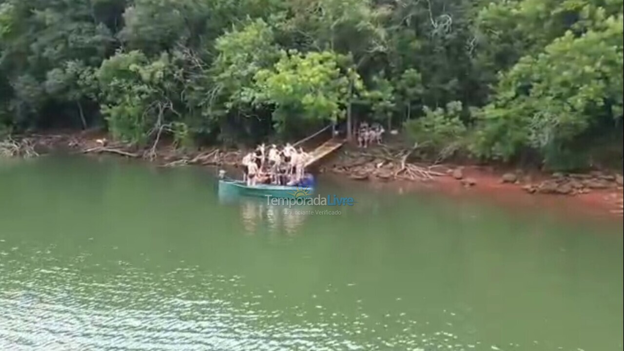 Granja para alquiler de vacaciones em Concórdia (Linha Laudelino)