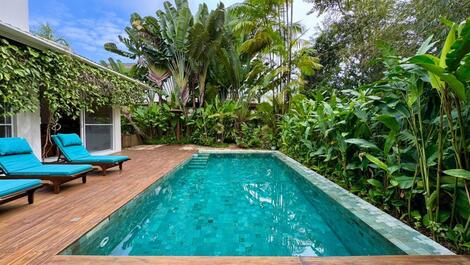 CASA DE ALTO NIVEL EN LA PLAYA DE BALEIA