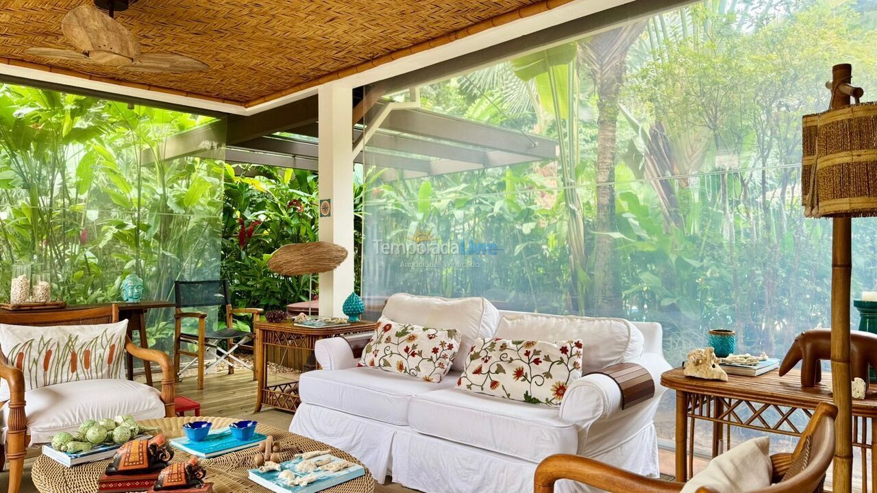 Casa para alquiler de vacaciones em São Sebastião (Praia da Baleia)