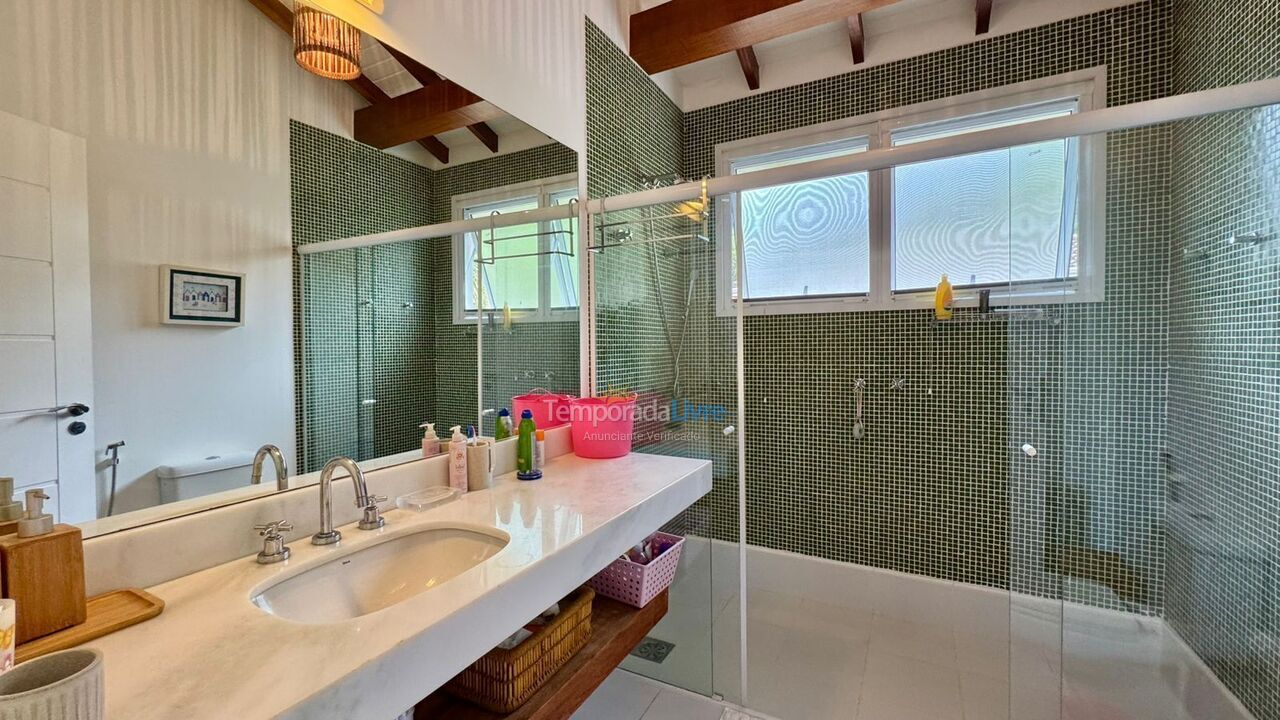 Casa para alquiler de vacaciones em São Sebastião (Praia da Baleia)